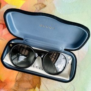 Gucci Black Sunglasses (GG0091S)